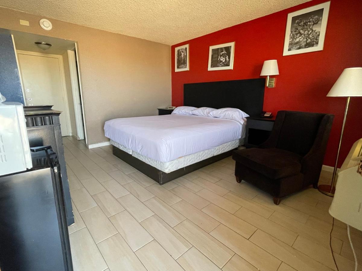 Travelodge By Wyndham Imperial - 2* El Centro
