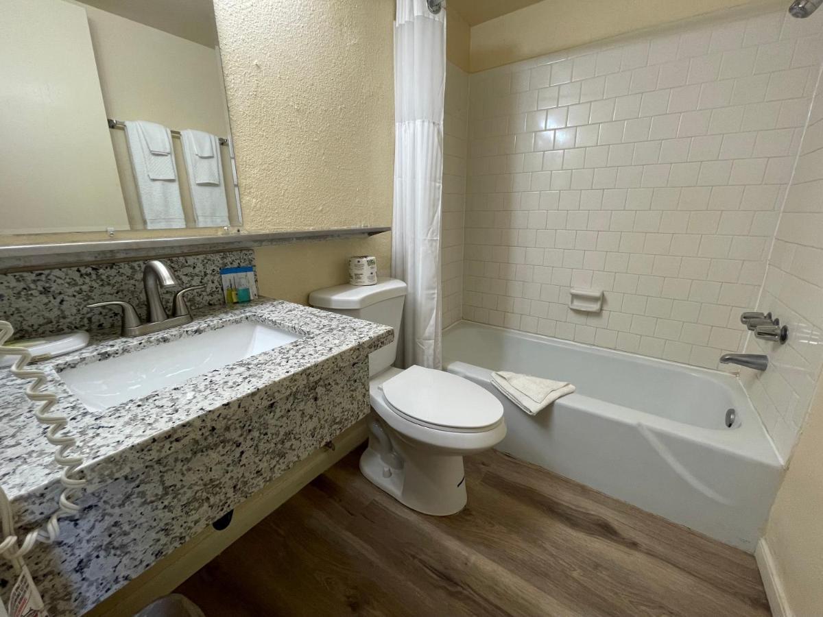 Motel Travelodge By Wyndham Imperial - 2*