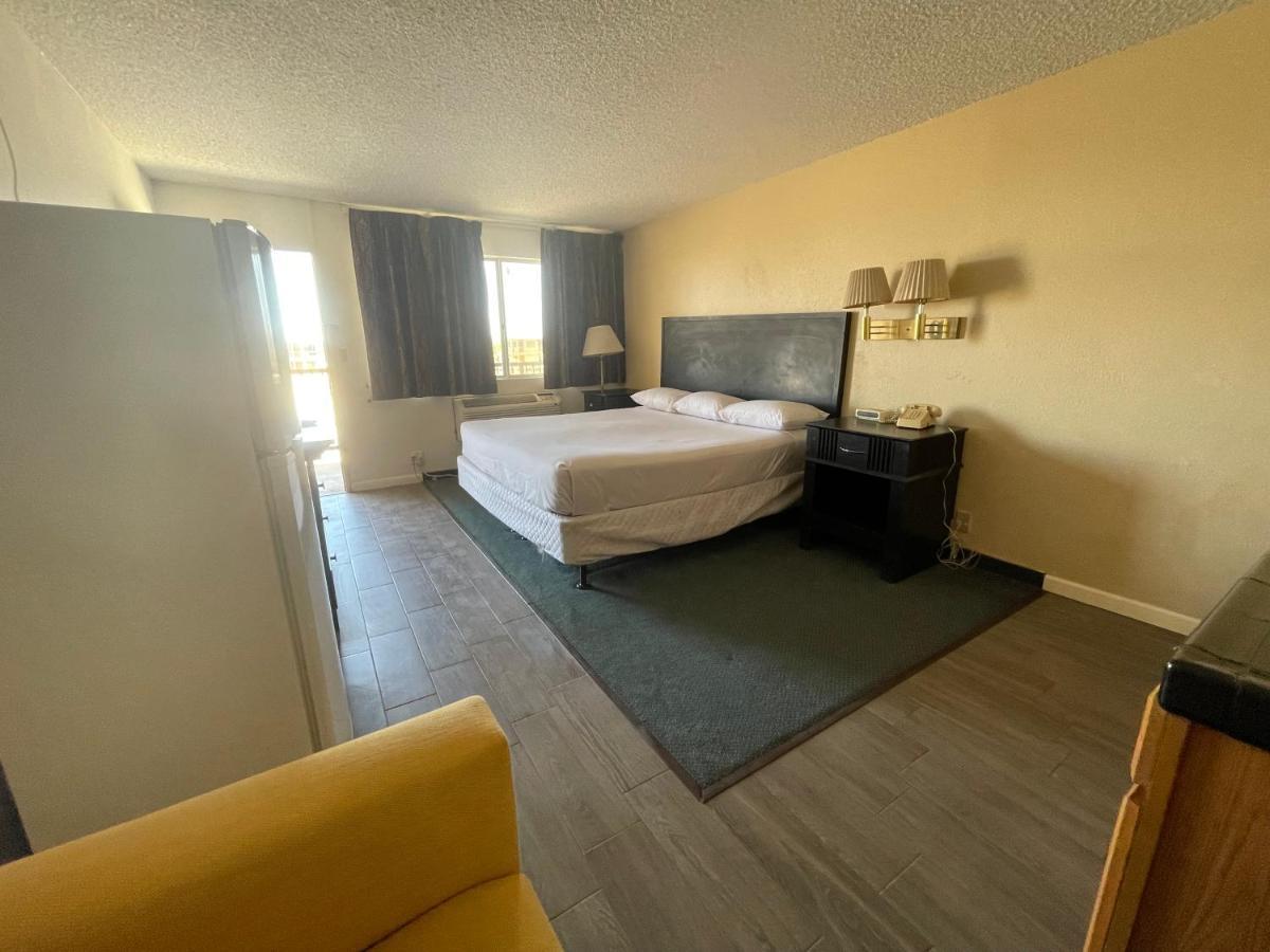 Travelodge By Wyndham Imperial - 2*
